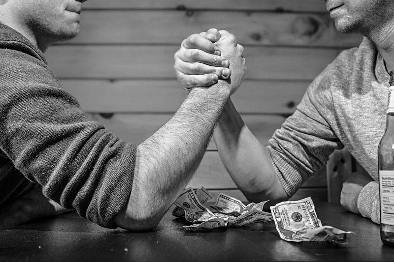 [조원경의 돈의 세계] 전쟁과 자산 시장의 역설